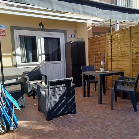 1111 Oasis Club * San Bartolomé